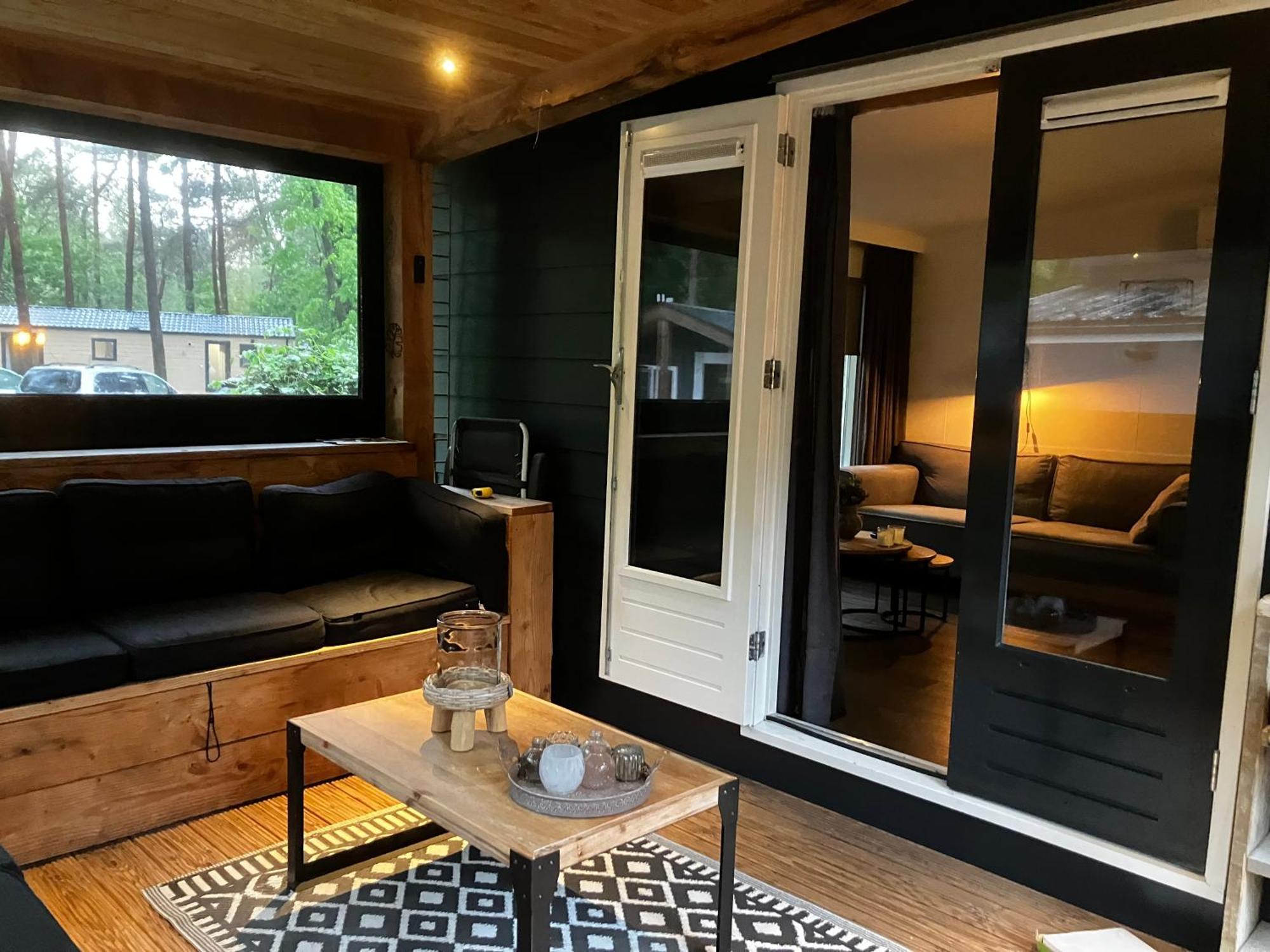 Chalet Bosrijk Midden In De Natuur-Eten&Drinken-Activiteiten-Ontspanning-En Nog Veel Meer Hoenderloo Ngoại thất bức ảnh